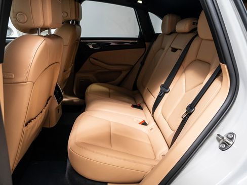 New 2026 Porsche Macan image 29