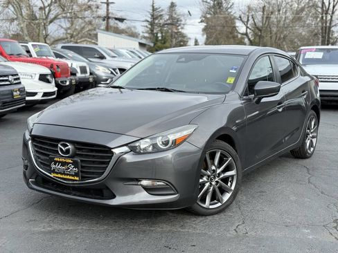 Used 2018 MAZDA MAZDA3 Touring image 1