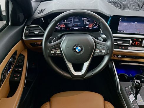 Used 2022 BMW 330i Sedan w/ Convenience Package RWD image 17