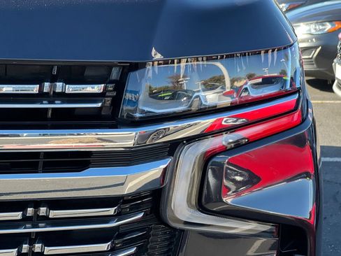 Used 2023 Chevrolet Suburban Premier AWD/4WD image 49