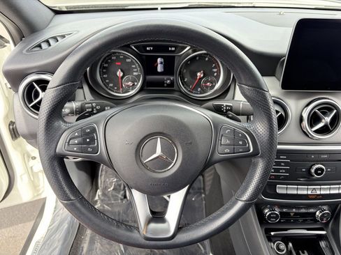 Used 2020 Mercedes-Benz GLA 250 image 23