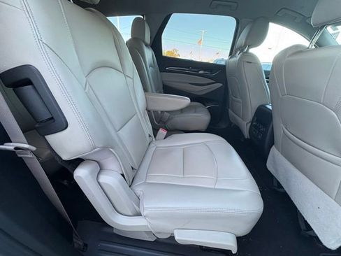 Used 2021 Buick Enclave Essence w/ Sound and Sites Package image 5