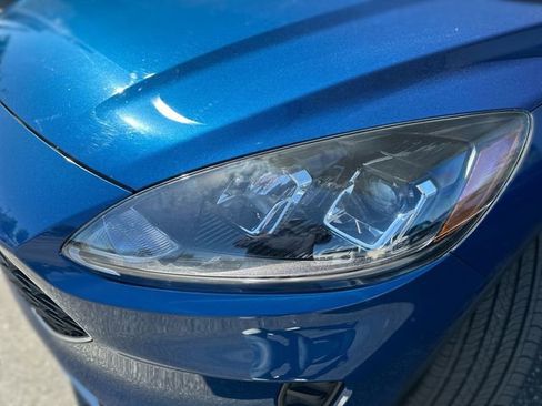 Certified 2022 Ford Escape SE w/ Cold Weather Package AWD/4WD image 9