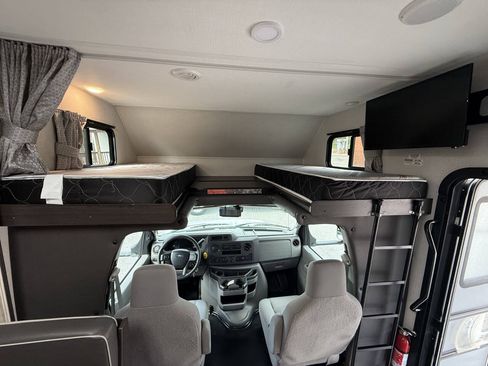 Used 2022 Ford E-450 and Econoline 450 Super Duty w/ Motorhome Prep Package RWD image 8