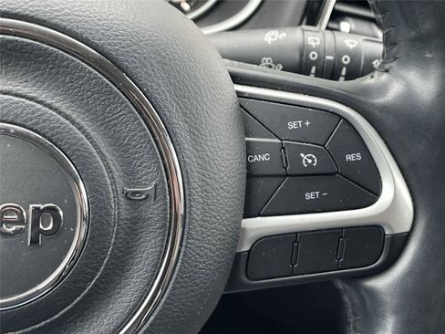 Used 2019 Jeep Compass Latitude AWD/4WD image 19
