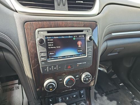 Used 2017 Chevrolet Traverse LT w/ Style and Technology Package AWD/4WD image 21