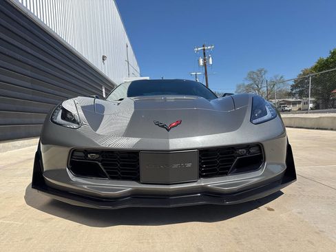 Used 2016 Chevrolet Corvette Z06 w/ 3LZ Preferred Equipment Group image 11