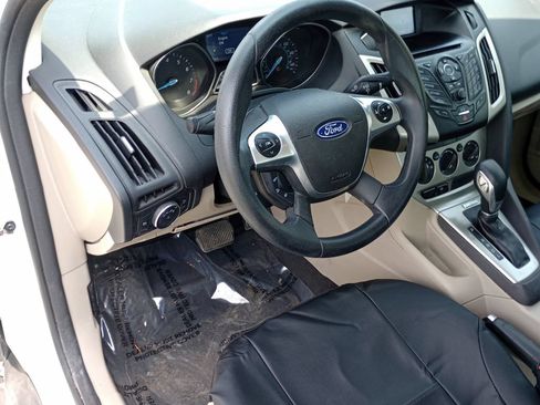 Used 2014 Ford Focus SE FWD image 9