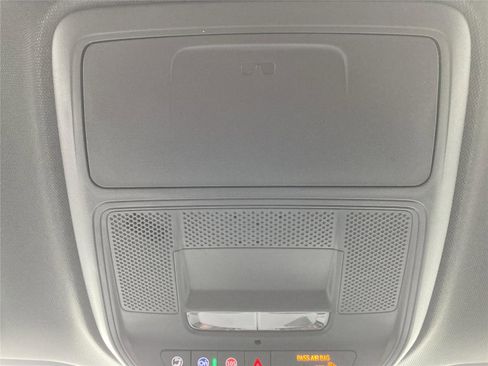 Used 2026 Chevrolet Traverse LT w/ Driver Confidence Package image 17