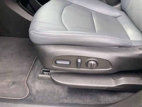 Used 2024 Buick Enclave Essence w/ Experience Buick Package image 11