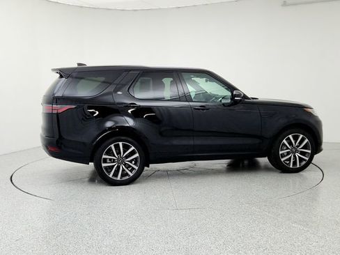 Certified 2024 Land Rover Discovery Dynamic SE image 4