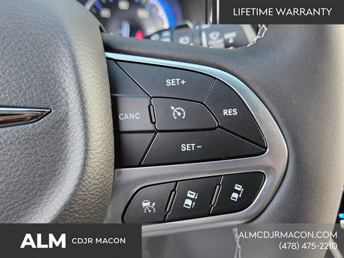 New 2026 Chrysler Pacifica Select FWD image 27