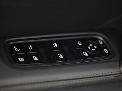 New 2026 Porsche Cayenne E-Hybrid Coupe image 22