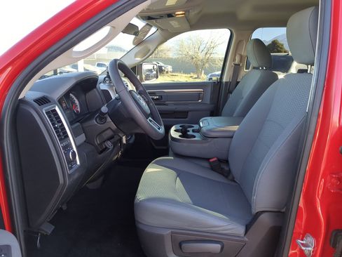 Used 2020 RAM 1500 Classic SLT image 16