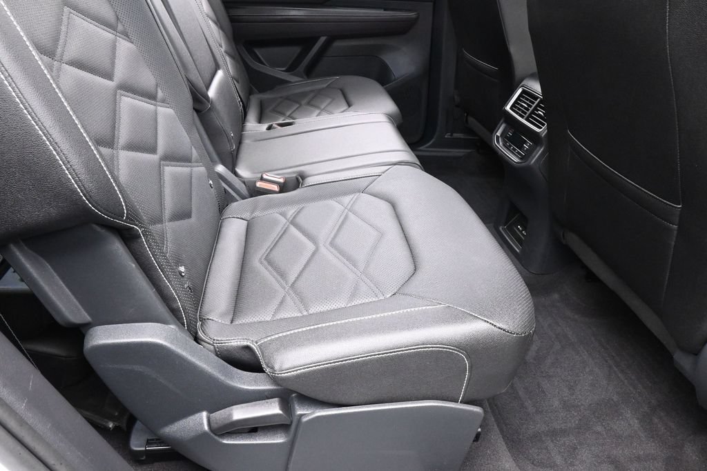 Used 2026 Volkswagen Atlas SE FWD image 35