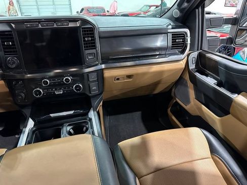 Used 2024 Ford F250 Lariat w/ Lariat Ultimate Package AWD/4WD image 11