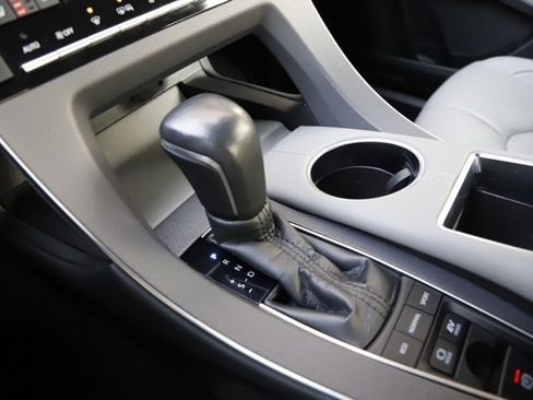 Used 2021 Toyota Avalon Limited image 28