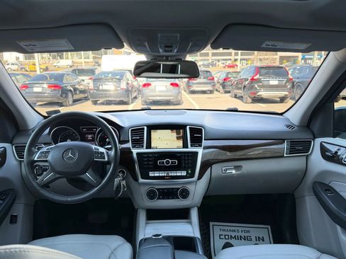 Used 2014 Mercedes-Benz ML 350 4MATIC w/ Premium 1 Package image 11