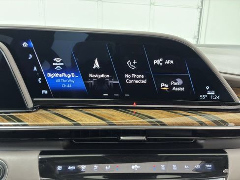 Used 2023 Cadillac Escalade Sport Platinum image 32