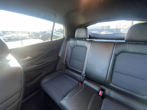 Used 2025 Buick Envista Preferred image 39