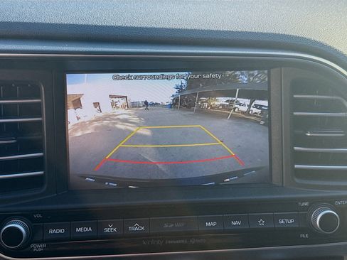 Used 2020 Hyundai Elantra Limited w/ Ultimate Package 03 image 12