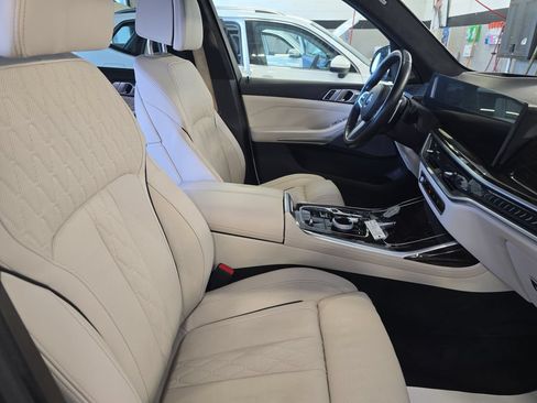 Used 2024 BMW X7 xDrive40i w/ Executive Package AWD/4WD image 11