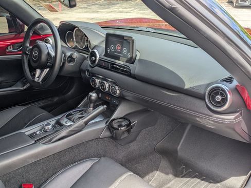 Used 2023 MAZDA MX-5 Miata Grand Touring RWD image 25
