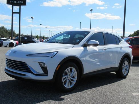 Used 2024 Buick Envista Preferred w/ Convenience I Package image 3