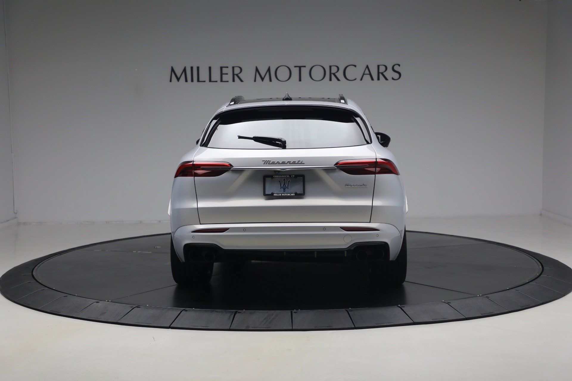 Certified 2023 Maserati Grecale Modena AWD/4WD image 6