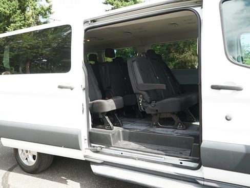 Used 2017 Ford Transit 350 XLT RWD image 19