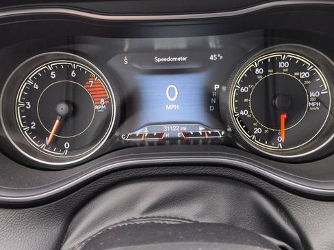 Used 2021 Jeep Cherokee Latitude Lux w/ Comfort/Convenience Group image 13