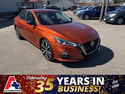 Used 2020 Nissan Altima 2.5 SR w/ Premium Package image 1
