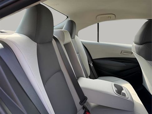 Used 2022 Toyota Corolla LE FWD image 26