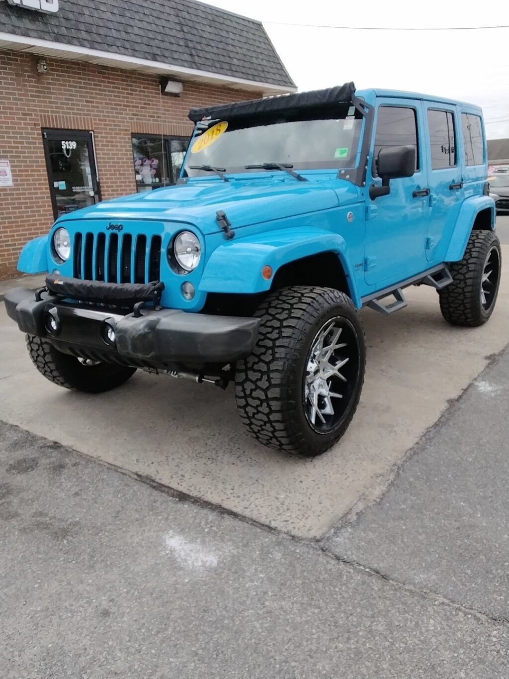Used 2018 Jeep Wrangler Unlimited Sahara AWD/4WD image 1