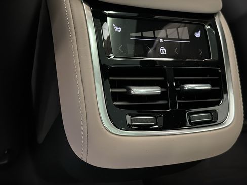 New 2026 Volvo XC90 B5 Core w/ Protection Package AWD/4WD image 28