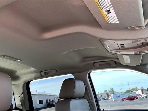 Used 2014 GMC Sierra 1500 SLT w/ SLT Crew Cab Value Package AWD/4WD image 16