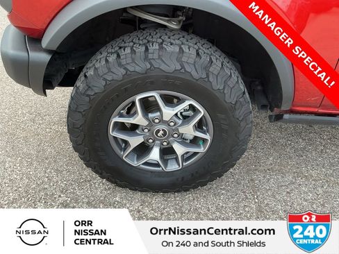 Used 2023 Ford Bronco Badlands image 9