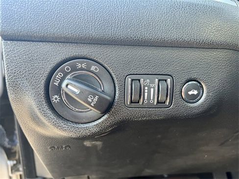 Used 2023 Chrysler 300 S image 26