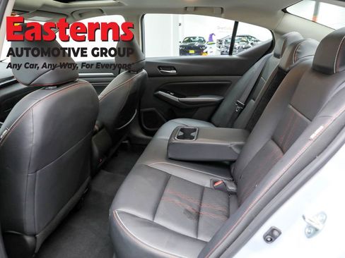 Used 2023 Nissan Altima 2.5 SR w/ SR Premium Package image 21