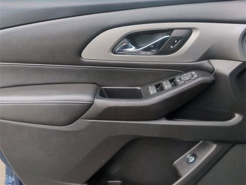 Certified 2023 Chevrolet Traverse LT image 21