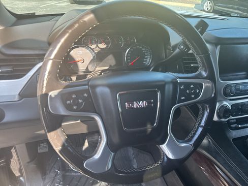 Used 2018 GMC Yukon SLE w/ SLE Value Package RWD image 12