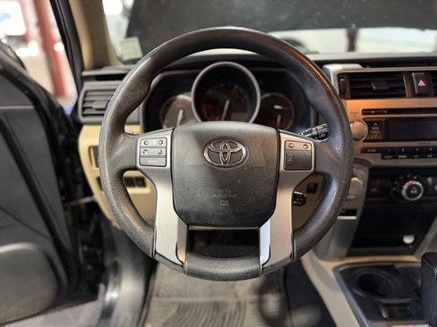 Used 2010 Toyota 4Runner Trail AWD/4WD image 12