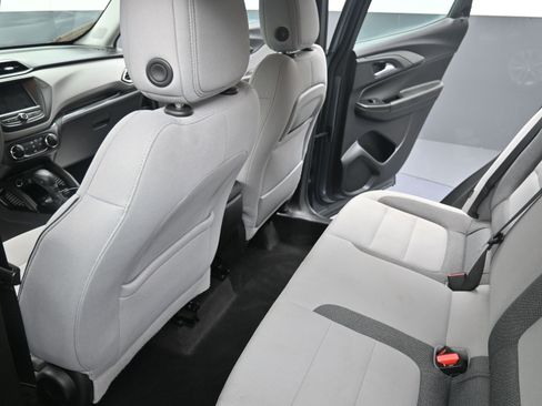 Used 2021 Chevrolet TrailBlazer LS FWD image 22