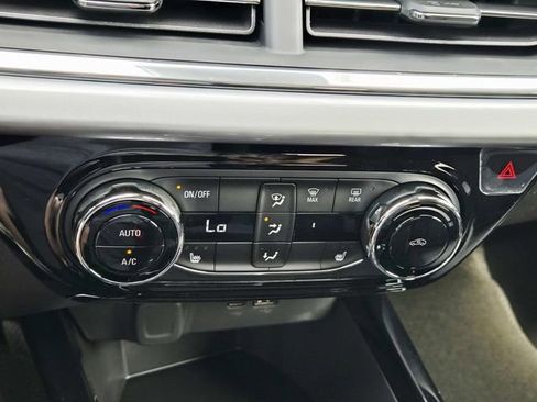 New 2026 Chevrolet Trax LT w/ Driver Confidence Package FWD image 21
