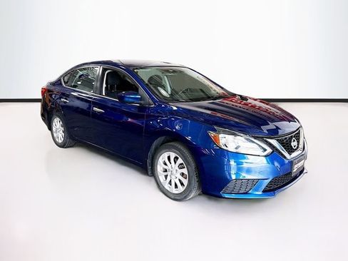 Used 2018 Nissan Sentra SV image 3