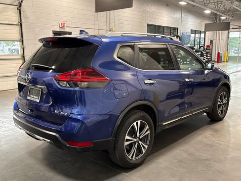 Used 2018 Nissan Rogue SL w/ Premium Package AWD/4WD image 4
