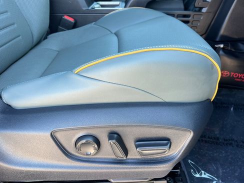 Used 2024 Toyota Tacoma Trailhunter image 23