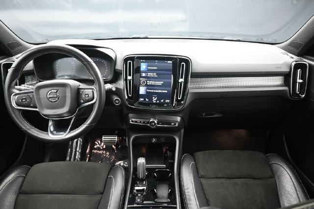 Used 2021 Volvo XC40 T5 R-Design w/ Advanced Package AWD/4WD image 19