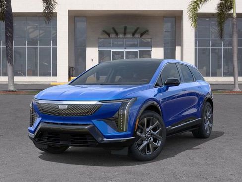 New 2025 Cadillac Optiq Luxury 2 image 6