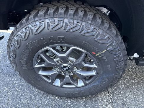 New 2025 Ford Bronco Badlands image 18